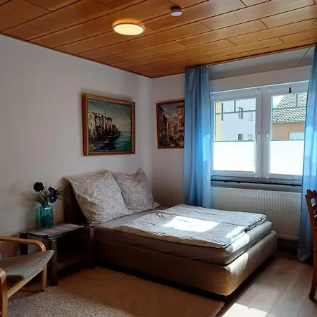 Haus Am Roesberg * Bornheim (Rheinland)